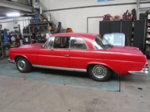 Imagen 5/50 de Mercedes-Benz 250 SE (1965)