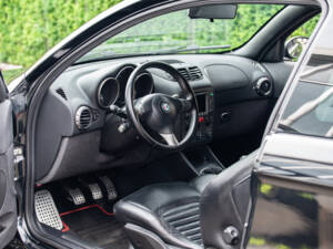 Image 22/36 of Alfa Romeo 147 3.2 GTA (2003)