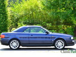 Image 29/50 de Audi Cabriolet 2.6 (1997)