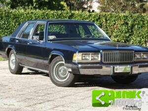 Image 3/10 of Mercury Grand Marquis (1991)