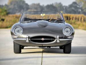 Image 2/50 de Jaguar E-Type 3.8 Flat Floor (1961)