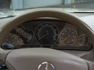 Immagine 22/38 di Mercedes-Benz SL 500 (2001)