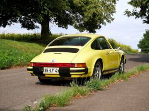 Image 21/47 of Porsche 912 E (1976)