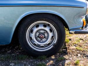 Image 22/50 of Volvo 1800 ES (1972)