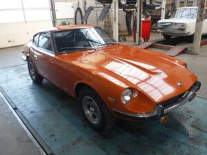 Image 6/50 of Datsun 240 Z (1972)