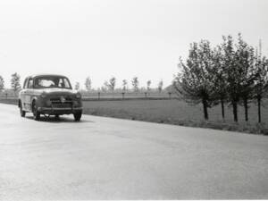 Image 3/5 of FIAT 1100-103 TV (1954)