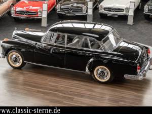 Image 10/15 of Mercedes-Benz 300 d (1961)