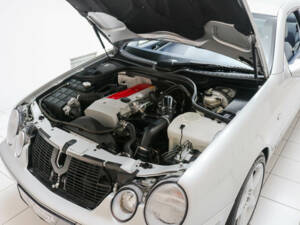 Immagine 10/13 di Mercedes-Benz CLK 230 Kompressor (1998)