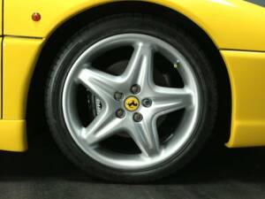 Immagine 28/30 di Ferrari F 355 Spider (1998)