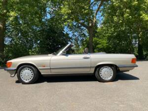 Imagen 4/50 de Mercedes-Benz 500 SL (1989)