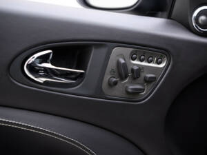 Image 29/37 of Jaguar XKR (2008)