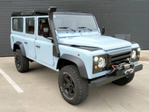 Bild 15/35 von Land Rover Defender 110 300Tdi (1997)