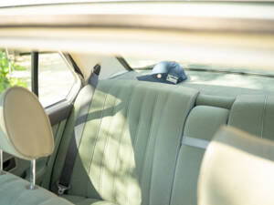 Image 52/63 of BMW 528i (1984)
