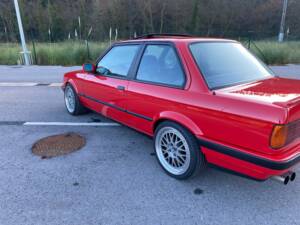 Immagine 96/180 di BMW 316i (1989)