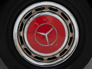 Image 11/15 de Mercedes-Benz 280 SL (1968)