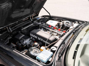 Image 78/91 de BMW M3 Sport Evo (1990)