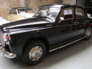 Image 20/26 of Rover 110 (1964)