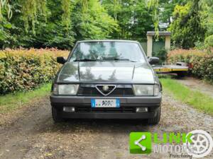 Imagen 4/10 de Alfa Romeo 75 2.0 Twin Spark (1991)