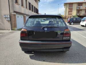 Image 5/10 of Volkswagen Golf III GTI 2.0 (1996)