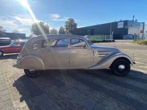 Bild 42/50 von Peugeot 402 B (1938)