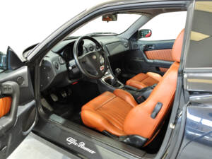 Image 15/29 of Alfa Romeo GTV 2.0 Twin Spark (2001)