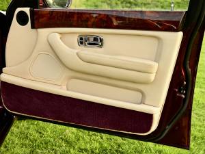 Image 16/50 of Bentley Arnage Green Label (1999)