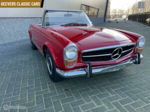 Image 3/17 de Mercedes-Benz 280 SL (1968)