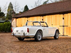 Image 3/50 of Triumph TR 4A (1966)