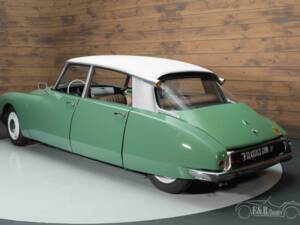 Image 7/19 of Citroën ID 19 (1962)