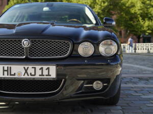 Image 5/97 of Jaguar XJ 2.7 D (2009)