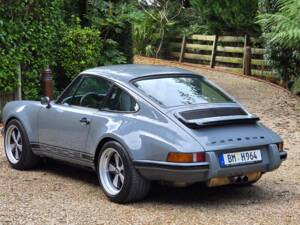 Image 44/100 of Porsche 911 Carrera 2 (1989)