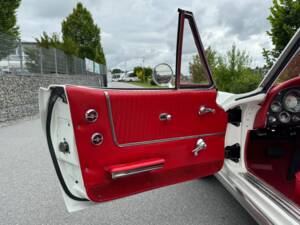 Image 23/52 of Chevrolet Corvette Sting Ray Convertible (1963)