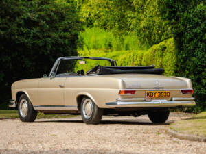 Image 4/50 of Mercedes-Benz 250 SE (1966)