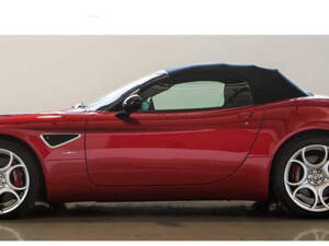 Image 2/9 of Alfa Romeo 8C Spider (2011)