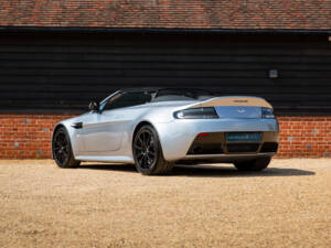 Image 3/78 of Aston Martin V12 Vantage S (2015)