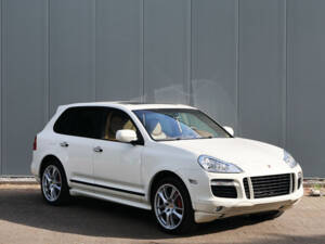 Bild 11/49 von Porsche Cayenne GTS (2009)