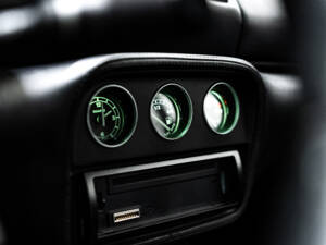 Image 41/55 of Ferrari F 355 Berlinetta (1994)