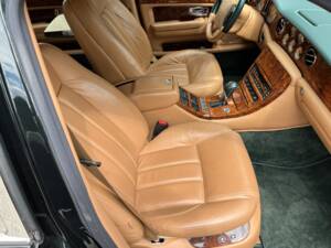 Image 24/62 of Bentley Arnage Red Label (2004)