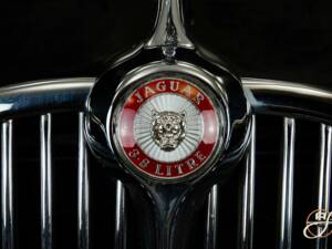 Image 21/22 of Jaguar Mk II 3.8 (1967)