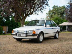 Image 8/50 of Ford Escort XR3i (1983)