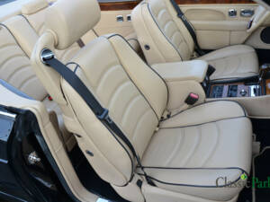 Image 34/50 of Bentley Azure (1997)