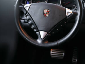 Image 68/75 of Porsche Cayenne GTS (2009)