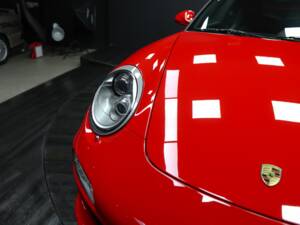 Image 8/17 de Porsche 911 Carrera 4S (2011)