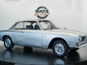 Image 2/33 de BMW 3200 CS (1965)