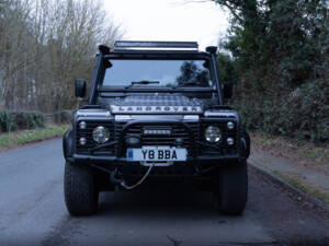 Image 2/16 of Land Rover Defender 110 (2010)