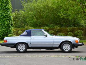 Image 8/50 of Mercedes-Benz 380 SL (1983)