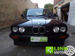 Bild 2/10 von BMW 318i (1988)