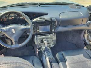 Image 24/31 de Porsche 911 Carrera (2000)