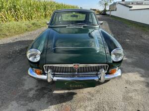 Immagine 9/50 di MG MGC GT (1969)