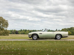Immagine 11/57 di Aston Martin DB 6 Volante (1969)